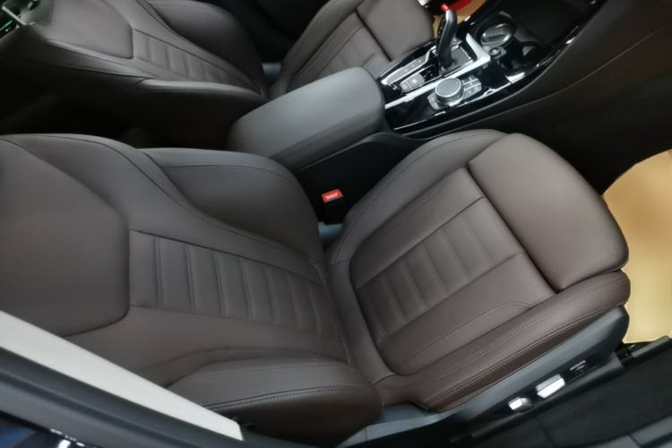 Used BMW X3 2021 xDrive30i Luxury Model with M Sport Package Right Front Seat