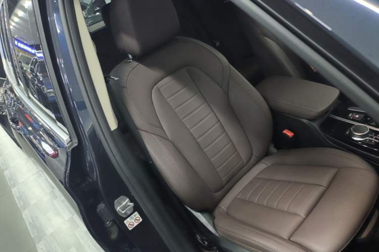 Used BMW X3 2021 xDrive25i M Sport Package Right Front Seat