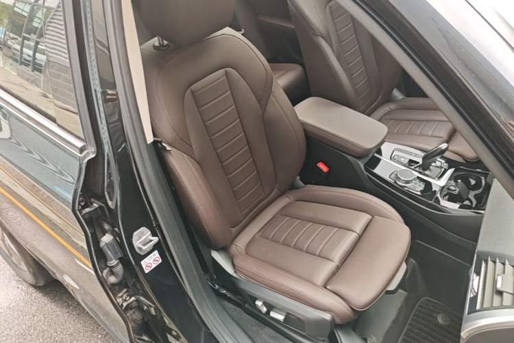 Used BMW X3 2021 xDrive25i M Sport Package Right Front Seat