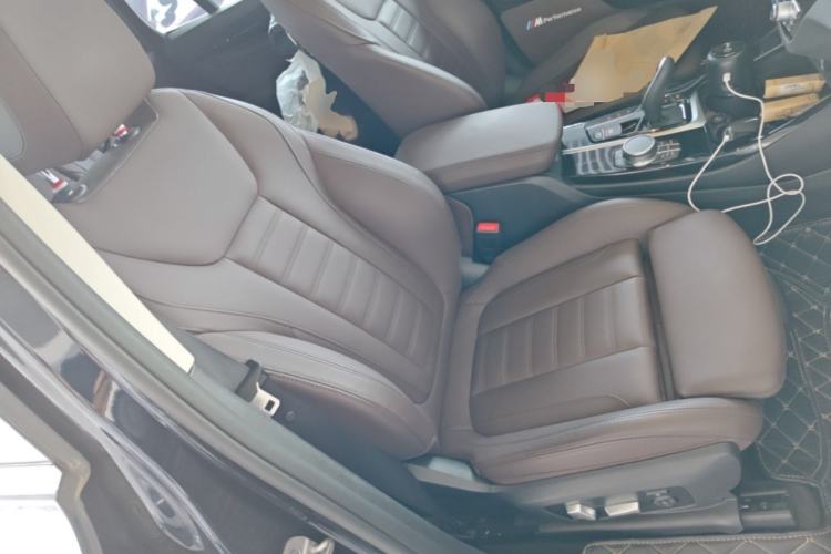 Used BMW X3 2021 xDrive30i Luxury Model with M Sport Package Right Front Seat