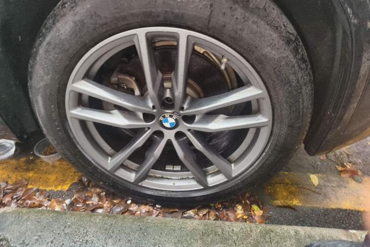 Used BMW X3 2021 xDrive25i M Sport Package Right Front Wheel Hub