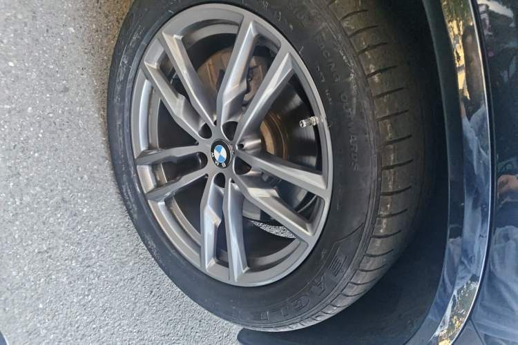 Used BMW X3 2021 xDrive28i M Sport Package Right Front Wheel Hub