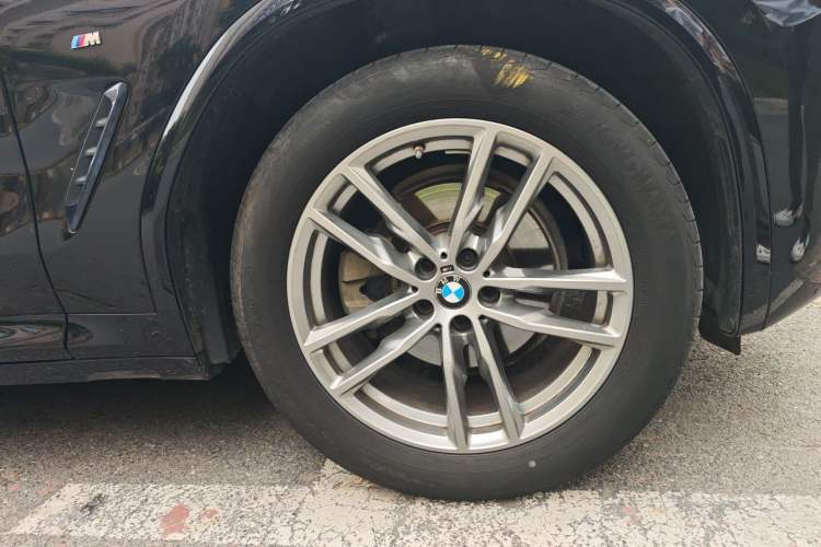 Used BMW X3 2021 xDrive25i M Sport Package Right Front Wheel Hub