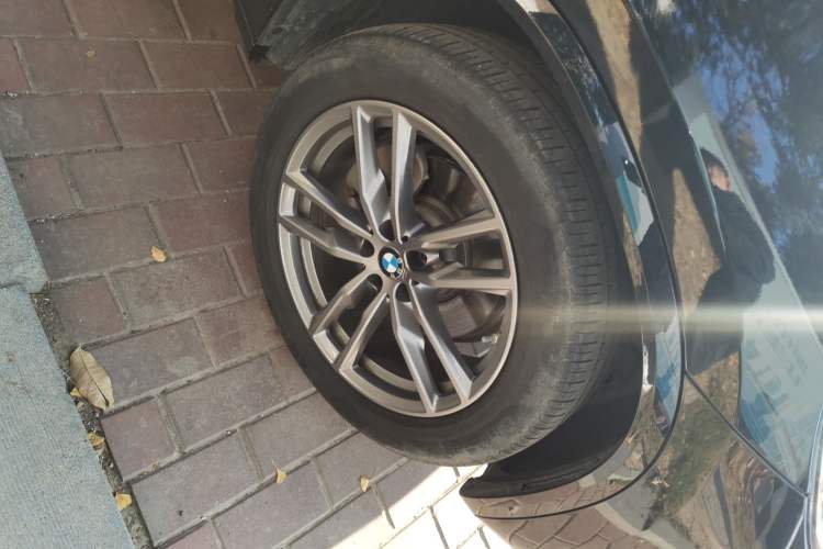 Used BMW X3 2021 xDrive25i M Sport Package Right Front Wheel Hub