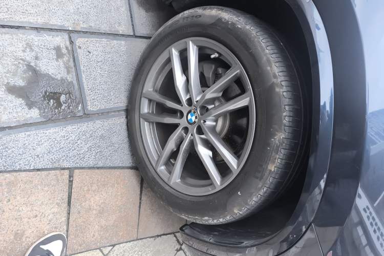 Used BMW X3 2021 xDrive25i M Sport Package Right Front Wheel Hub