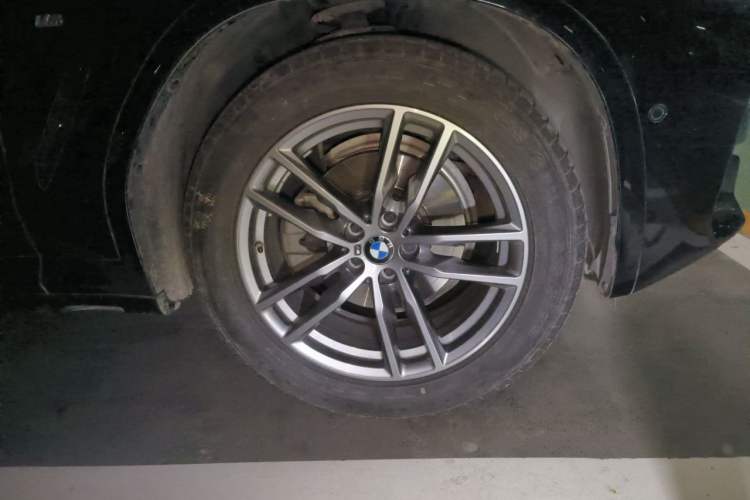 Used BMW X3 2021 xDrive28i M Sport Package Right Front Wheel Hub