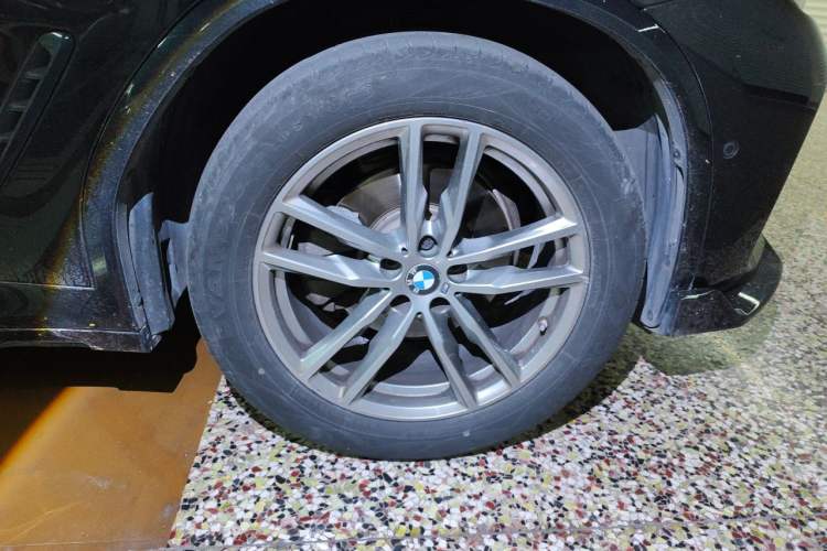 Used BMW X3 2021 xDrive28i M Sport Package Right Front Wheel Hub