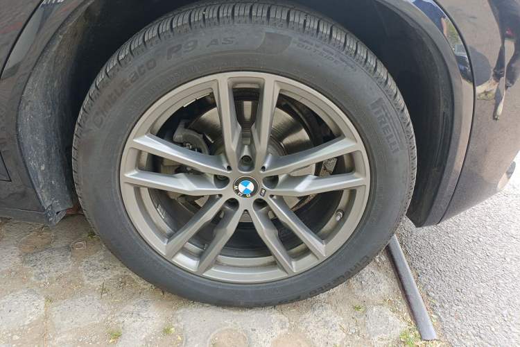 Used BMW X3 2021 xDrive25i M Sport Package Right Front Wheel Hub