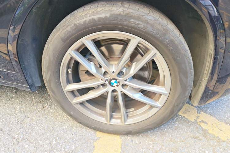 Used BMW X3 2021 xDrive28i M Sport Package Right Front Wheel Hub