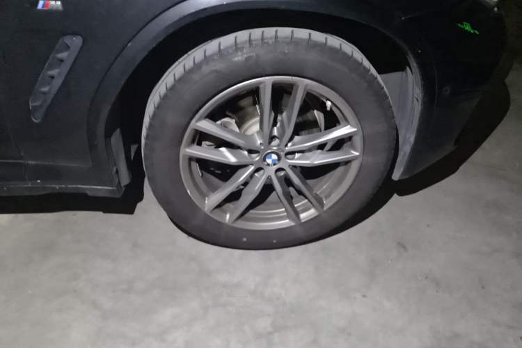 Used BMW X3 2021 xDrive28i M Sport Package Right Front Wheel Hub