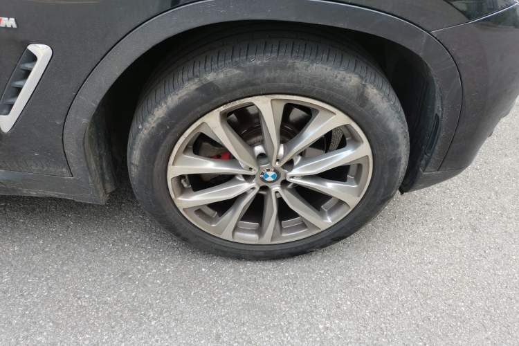 Used BMW X3 2021 xDrive25i Luxury Package Right Front Wheel Hub