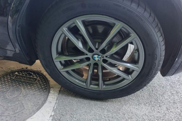 Used BMW X3 2021 xDrive28i M Sport Package Right Front Wheel Hub