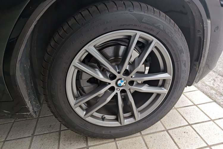 Used BMW X3 2021 xDrive28i M Sport Package Right Front Wheel Hub