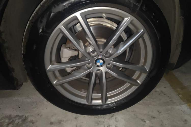 Used BMW X3 2021 xDrive28i M Sport Package Right Front Wheel Hub