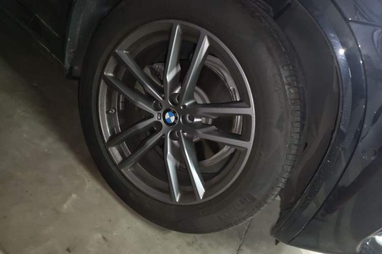 Used BMW X3 2021 xDrive28i M Sport Package Right Front Wheel Hub