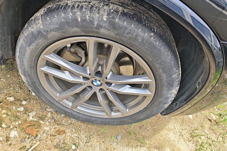 Used BMW X3 2021 xDrive25i M Sport Package Right Front Wheel Hub