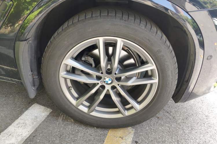 Used BMW X3 2021 xDrive28i M Sport Package Right Front Wheel Hub