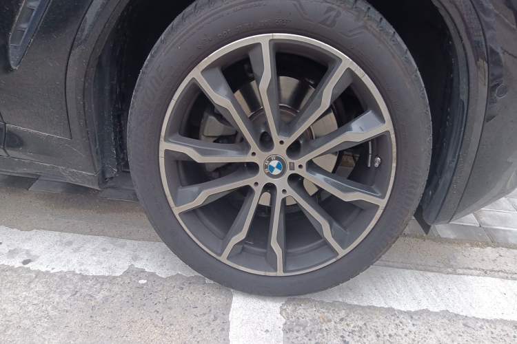Used BMW X3 2021 Restyled xDrive30i Leading Edition M Sport Package Right Front Wheel Hub