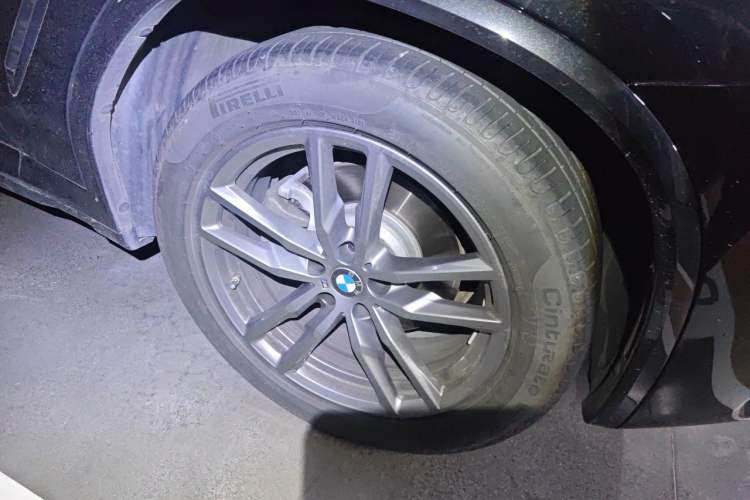 Used BMW X3 2021 xDrive25i M Sport Package Right Front Wheel Hub