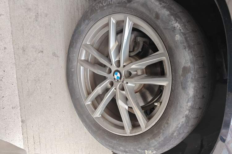 Used BMW X3 2021 xDrive25i M Sport Package Right Front Wheel Hub