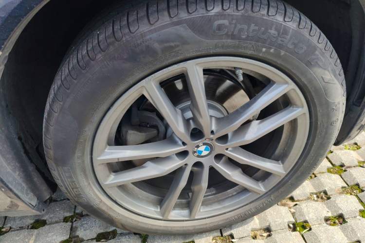 Used BMW X3 2021 xDrive28i M Sport Package Right Front Wheel Hub
