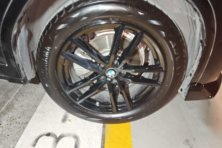 Used BMW X3 2021 xDrive28i M Sport Package Right Front Wheel Hub