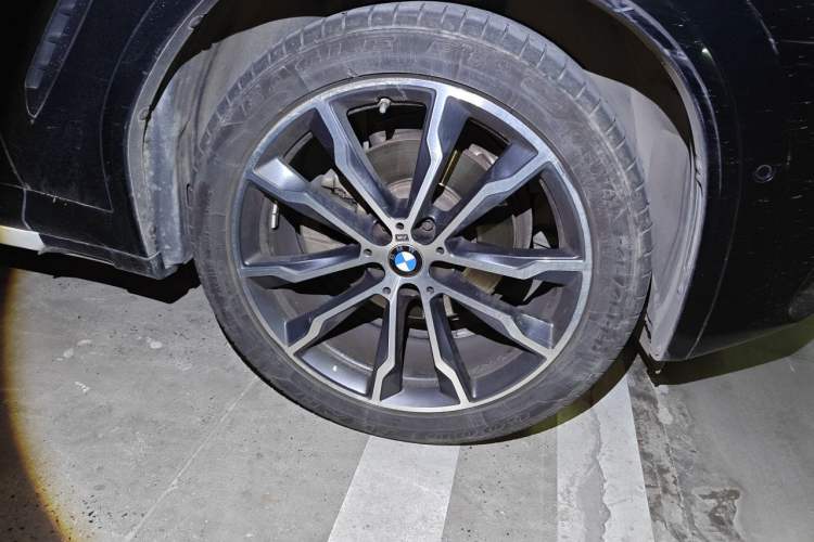 Used BMW X3 2021 Restyled xDrive30i Leading Edition M Sport Package Right Front Wheel Hub