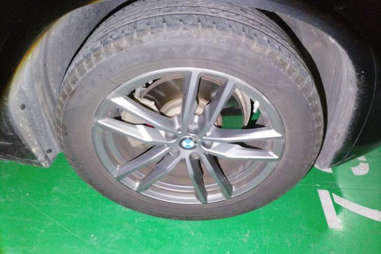 Used BMW X3 2021 xDrive25i M Sport Package Right Front Wheel Hub