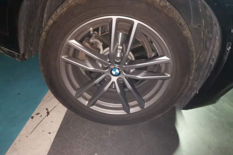 Used BMW X3 2021 xDrive25i M Sport Package Right Front Wheel Hub