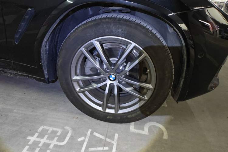 Used BMW X3 2021 xDrive28i M Sport Package Right Front Wheel Hub