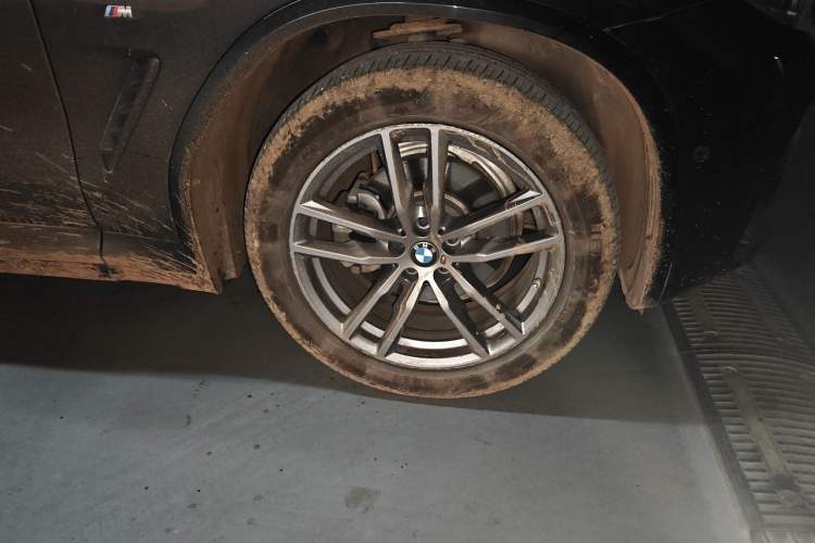 Used BMW X3 2021 xDrive28i M Sport Package Right Front Wheel Hub