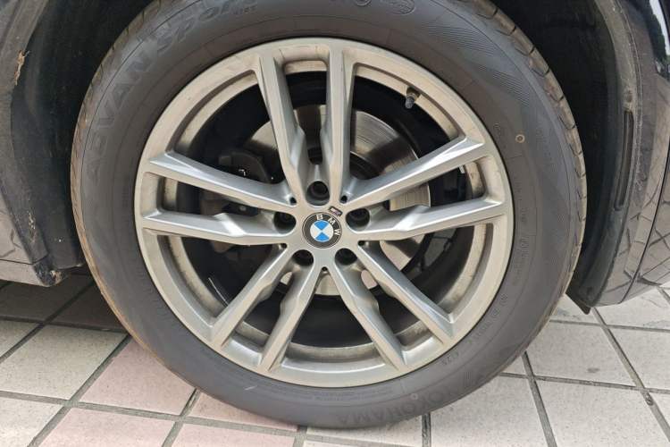 Used BMW X3 2021 xDrive28i M Sport Package Right Front Wheel Hub