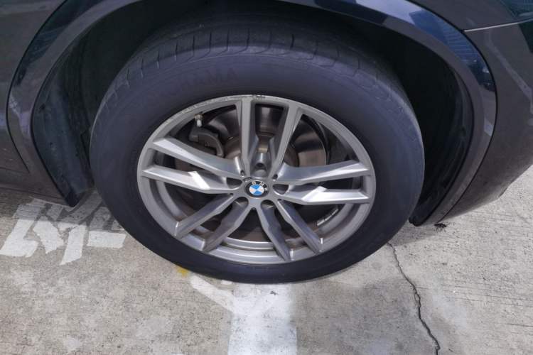 Used BMW X3 2021 Restyled xDrive25i M Sport Package Right Front Wheel Hub