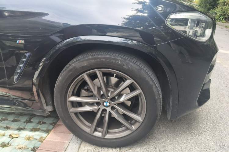 Used BMW X3 2021 xDrive28i M Sport Package Right Front Wheel Hub