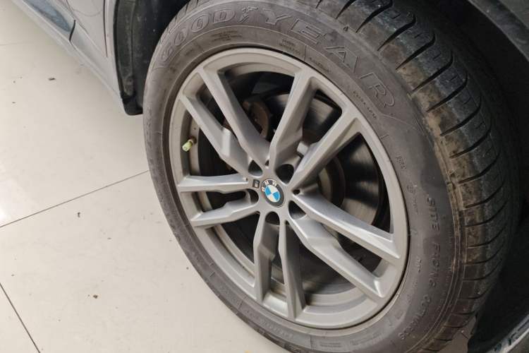Used BMW X3 2021 xDrive25i M Sport Package Right Front Wheel Hub