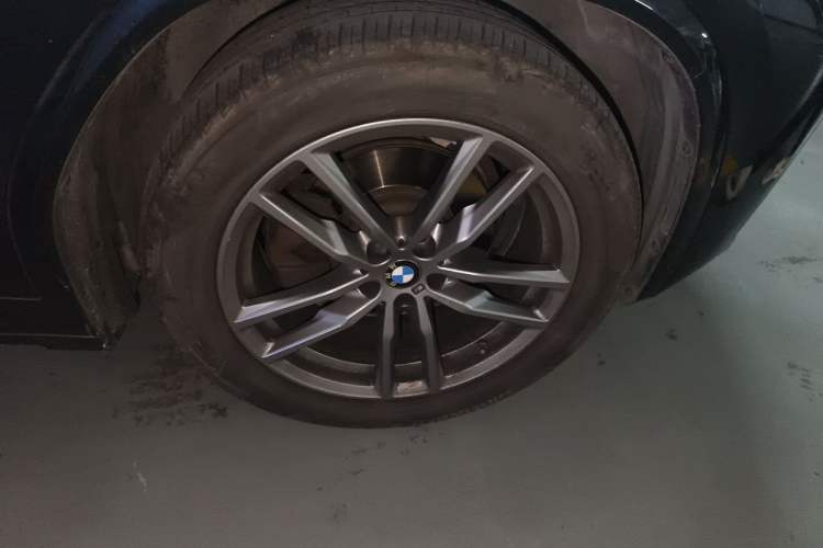 Used BMW X3 2021 xDrive25i M Sport Package Right Front Wheel Hub