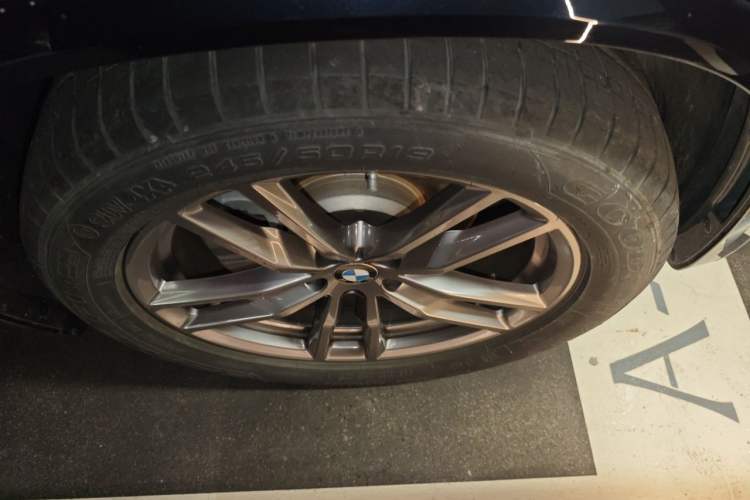 Used BMW X3 2021 xDrive28i M Sport Package Right Front Wheel Hub