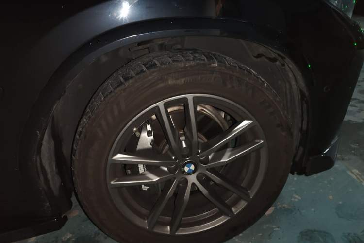 Used BMW X3 2021 xDrive28i M Sport Package Right Front Wheel Hub