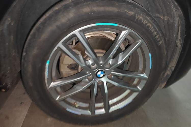 Used BMW X3 2021 xDrive25i M Sport Package Right Front Wheel Hub