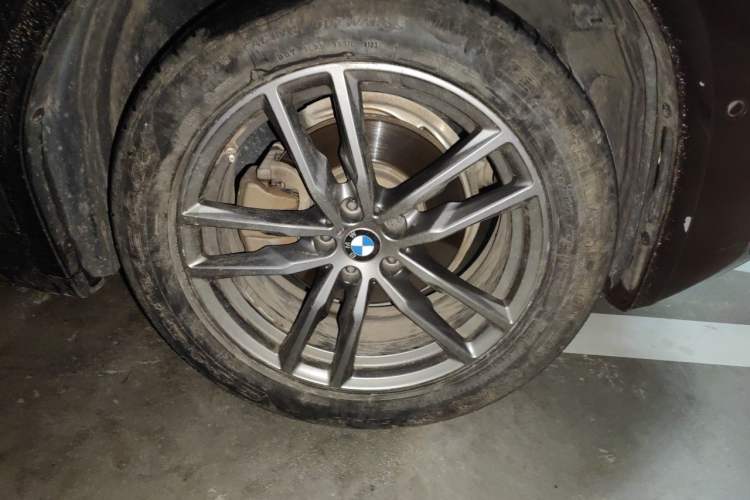 Used BMW X3 2021 xDrive28i M Sport Package Right Front Wheel Hub