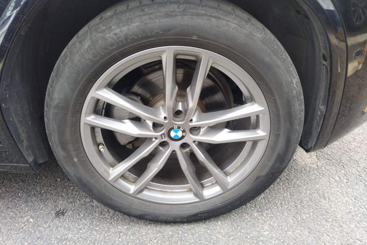Used BMW X3 2021 xDrive28i M Sport Package Right Front Wheel Hub