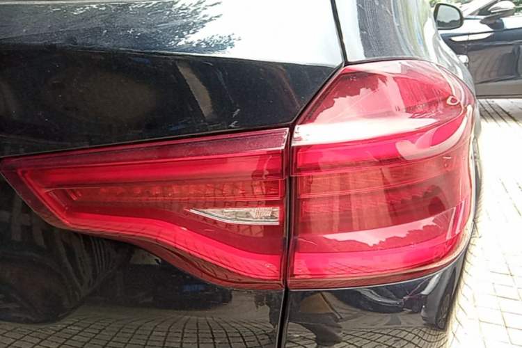 Used BMW X3 2021 xDrive30i Luxury Model with M Sport Package Right Rear Taillight
