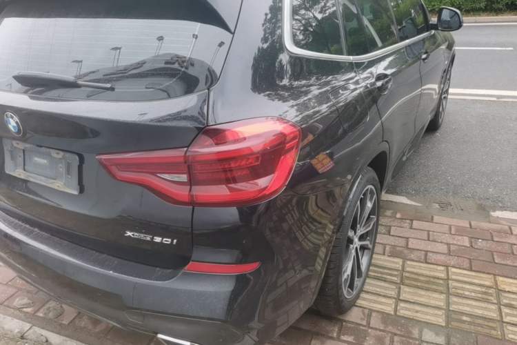 Used BMW X3 2021 xDrive30i Luxury Model with M Sport Package Right Rear Taillight
