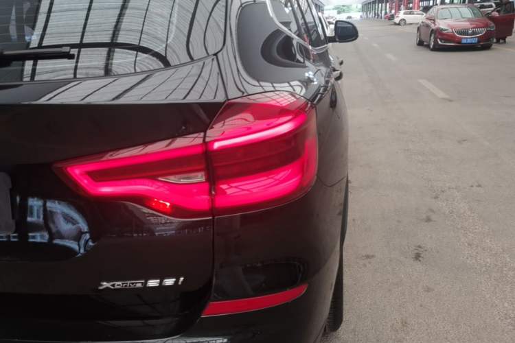 Used BMW X3 2021 xDrive28i Luxury Package Right Rear Taillight