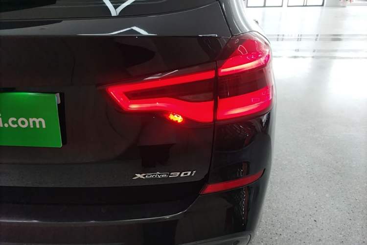 Used BMW X3 2021 xDrive30i Luxury Model with M Sport Package Right Rear Taillight