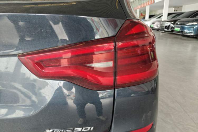 Used BMW X3 2021 xDrive30i Luxury Model with M Sport Package Right Rear Taillight