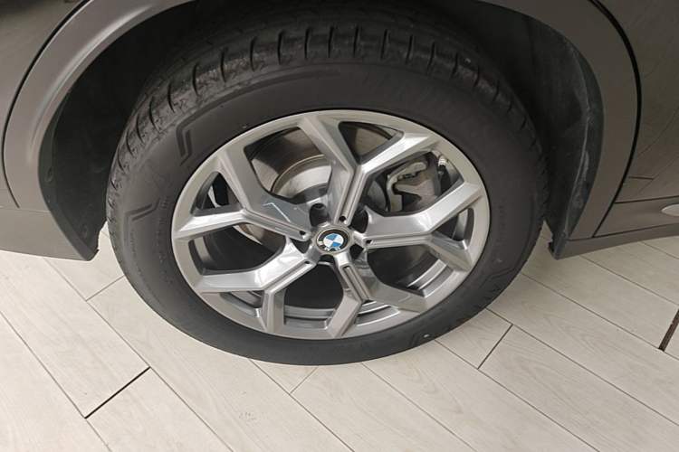Used BMW X3 2021 xDrive28i Luxury Package Right Rear Wheel Hub