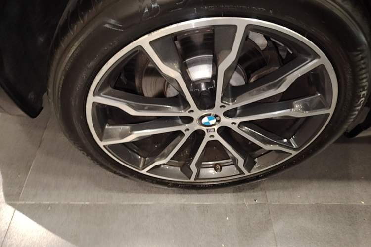 Used BMW X3 2021 Restyled xDrive30i Leading Edition M Sport Package Right Rear Wheel Hub