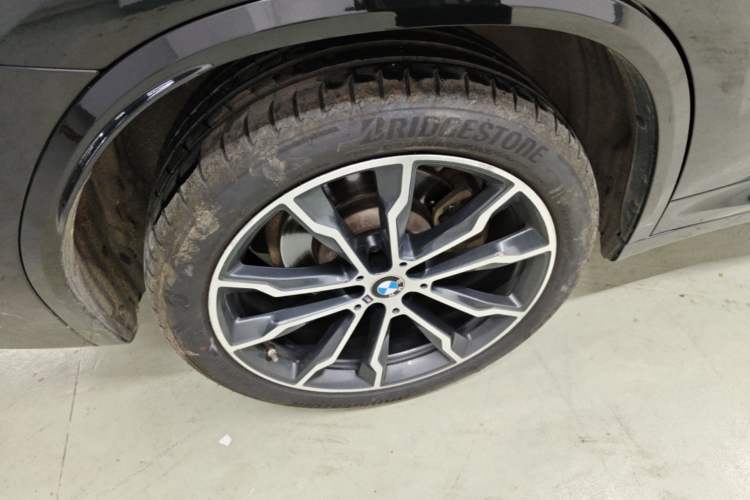 Used BMW X3 2021 xDrive30i Luxury Model with M Sport Package Right Rear Wheel Hub