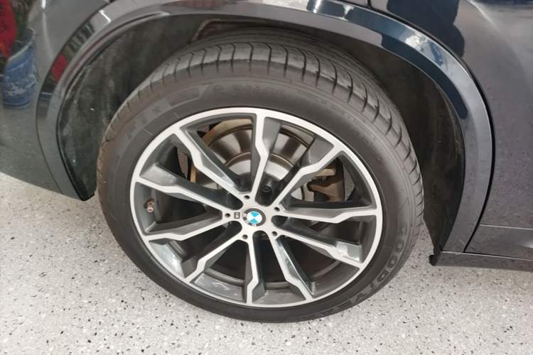 Used BMW X3 2021 xDrive30i Luxury Model with M Sport Package Right Rear Wheel Hub